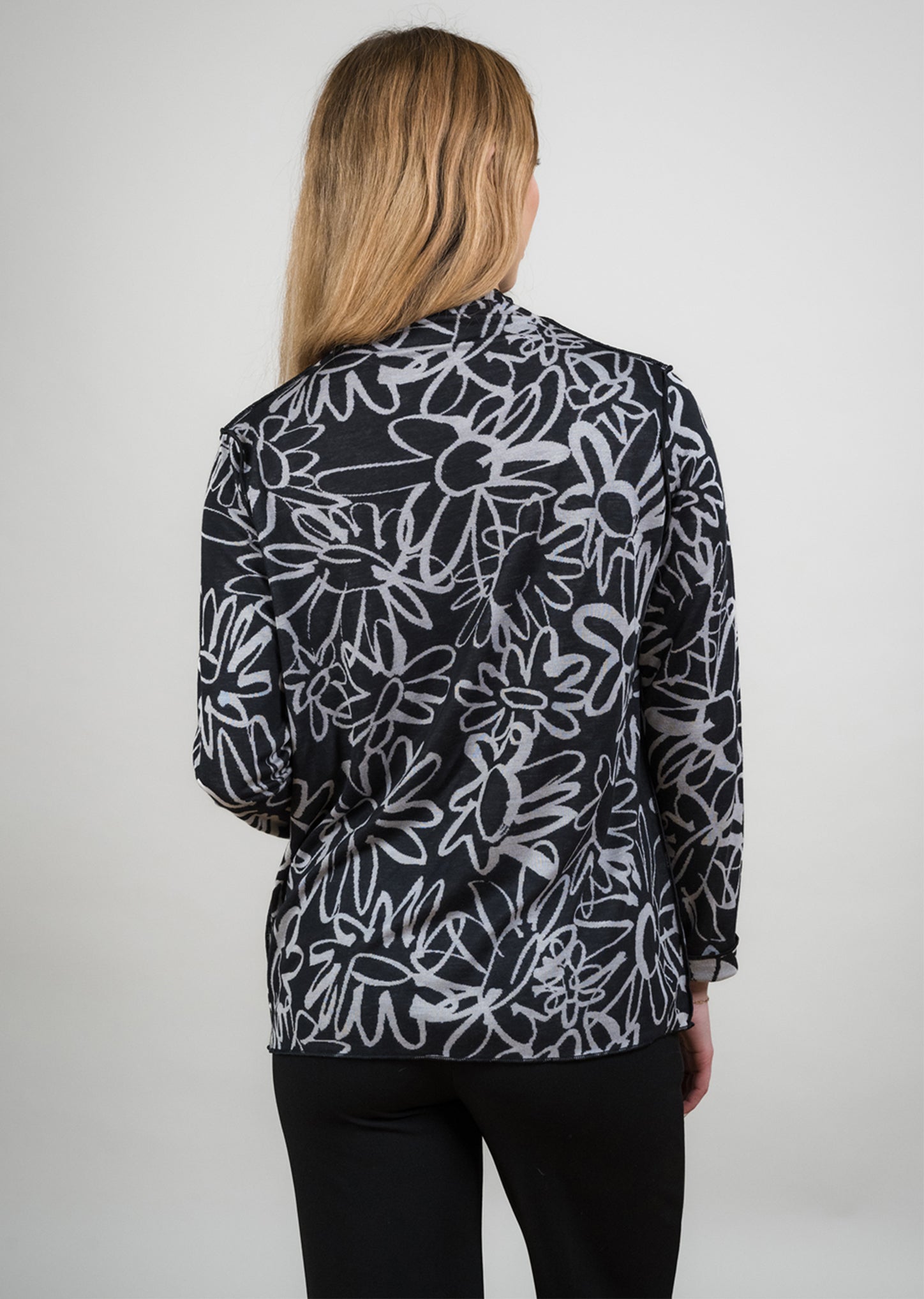 K♢041 stylist Reversible Hand-drawn Floral Outlines Crew Neck – Lisette L
