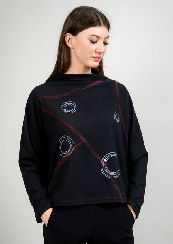 FUNNEL NECK SWETER WITH EMBOSSED FELTING